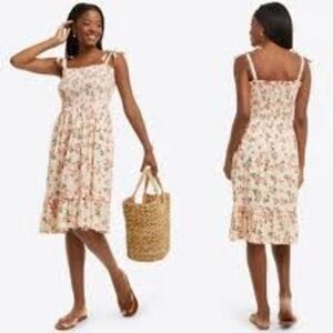 Draper James Taylor smocked magnolia floral rayon sun dress